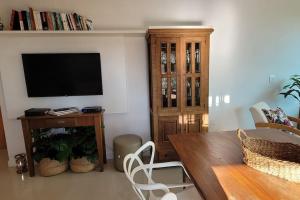 Apartamento uma quadra do mar, melhor localização