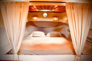 Bateaux-hotels Tres jolie peniche a louer : photos des chambres