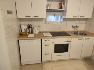 Apartment in Bol with terrace, air conditioning, WiFi, washing machine 3634-4