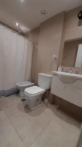 Amplio Estudio de lujo con balcon y parrilla