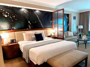 Balcony Full Strip View Suite MGM Signature FREE VALET