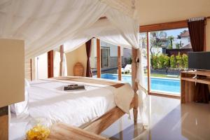 Nhà 3 Phòng Ngủ (Three-Bedroom House)