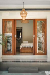 Villa 3BR Canggu Tropical Vibes !