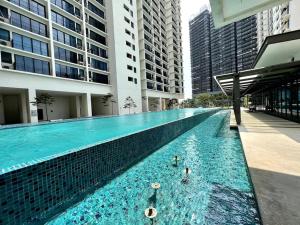 Eighteen Suite at Trefoil Setia Alam