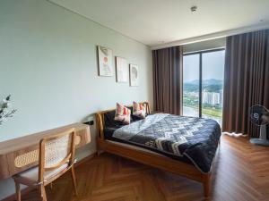HaLong Bayfront Duplex Apartment