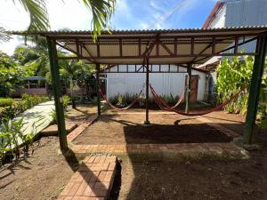 Tortuguero Hill Rooms