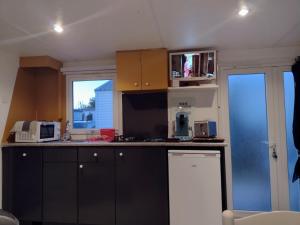 Appartements Mobil home 4 pers dans camping bord de mer et Gr34 : photos des chambres