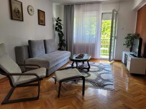 Community Park Apartment