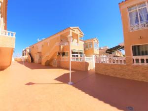 Casa Alegria apartment with pool