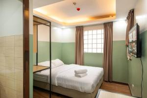 St. Marvin Studio Makati M209