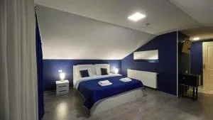 Hotel West Face - Gumbra