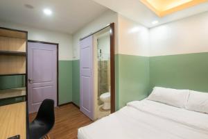 St. Marvin Studio Makati M208
