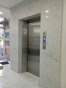 St. Marvin Studio Makati M208