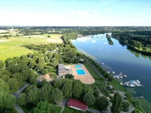 Camping De Thoissey *** - Genouilleux