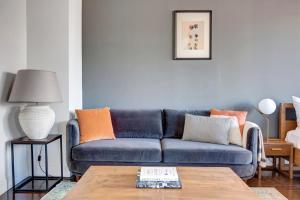 UES Studio w Balcony Gym nr subway NYC-240