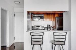 UES Studio w Balcony Gym nr subway NYC-240