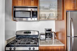 UES Studio w Balcony Gym nr subway NYC-240