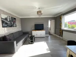 Lovely 2 bedrooms apartment West derby Liverpool - 诺斯利