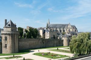 Hotels Kyriad Vannes Centre Ville : photos des chambres