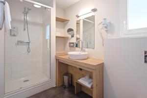 Hotels Kyriad Vannes Centre Ville : photos des chambres