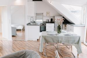 Appartement Residenz Panorama - Einzigartiges Loft im Herzen von Würzburg mit 2 Balkonen und Panorama-Aussicht!