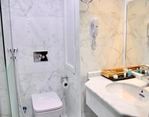 فندق الفجر البديع واحد للخدمات الفندقيه