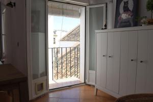 Yara Sobre Los Tejados de San Basilio