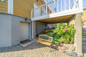 Apartment With a Lake View and Sauna