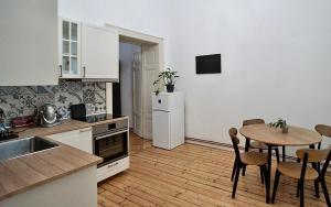 TRUHLÁŘSKÁ 4 APARTMENT