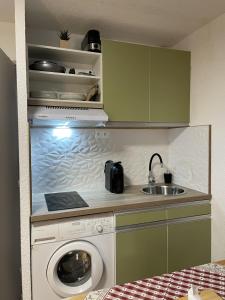 Appartements Studio cosy 1700 : photos des chambres