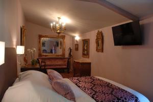 Hotels Le Logis du Pere : photos des chambres