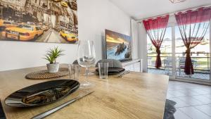 Appartements HOMEY Precioso - Terrasse privee/Wifi et Netflix : photos des chambres