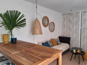 Appartements Grand studio avec patio : photos des chambres