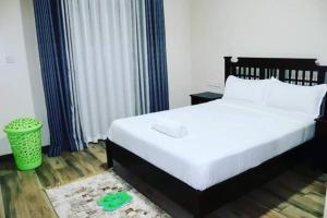 Lux Suites Silverstone Family Apartments