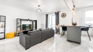 Appartements COLOC CAPUCIN - Belle colocation avec 3 chambres independantes / Balcon prive / Parking collectif / Wifi gratuit : photos des chambres