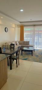 Lux Suites Silverstone Family Apartments