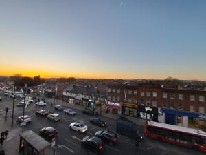 Luxury New 2 Bed2 Bathroom Flat With Balcony