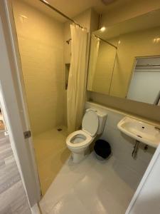 Phòng 4 Người Có Phòng Tắm (Quadruple Room with Bathroom)