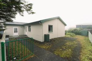 Charming 2-bedroom home - 20min walk to city centre - 2hvězdičkové hotely ve městě Tórshavn