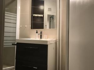 Appartements Chaleureux Logement - 4 Couchages : photos des chambres