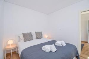 Acolhedor Apartamento de 1 Quarto com Terraço