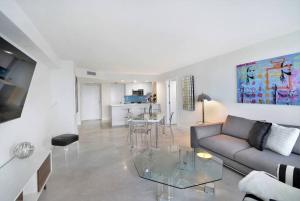 Sweet Dreams! Renovated with Water Views