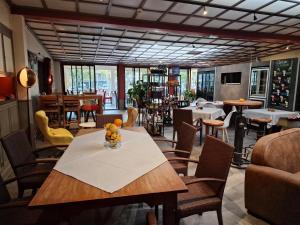 Hotels Logis Central Hotel & Spa : photos des chambres