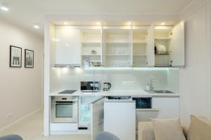 Petrovdom Apartments 13-141 in RC New York Concept House, 74 Antonovycha Street