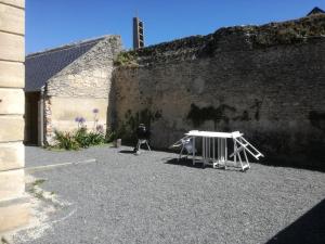 Maisons de vacances Jadis, l'ecole de Maisy, port et plage au bout de l'avenue : Maison 2 Chambres