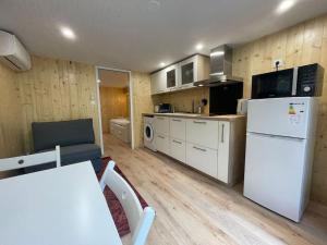 Chalets Chalet avec piscine proche plage : photos des chambres