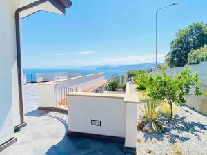 Panoramic Villa Overlooking The Aeolian Islands