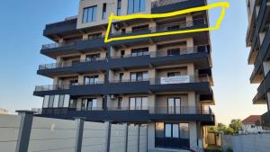 Faby- by the Lake -Green Land Residences