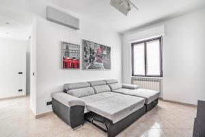 Milan - Bocconi e Navigli - Spacious 3BR Apartment 95 m - Free Parking