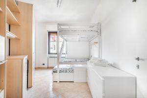 Milan - Bocconi e Navigli - Spacious 3BR Apartment 95 m - Free Parking